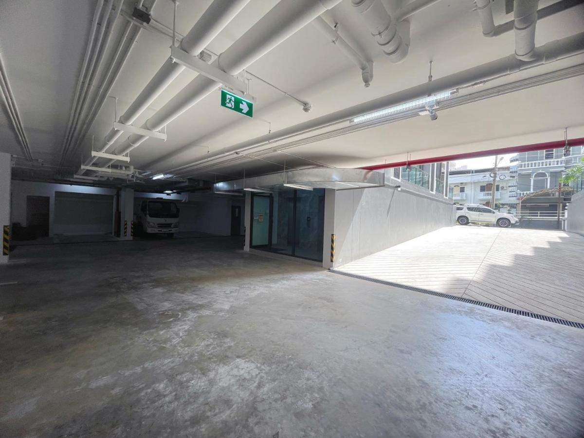 Siam Oriental Star At Pratumnak Soi 6 By Daisy Pattaya Apartamento Exterior foto